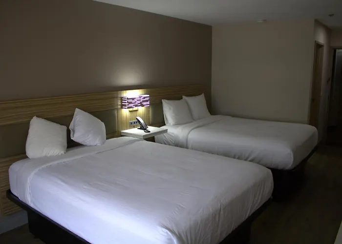 Baymont Inn & Suites San Marcos